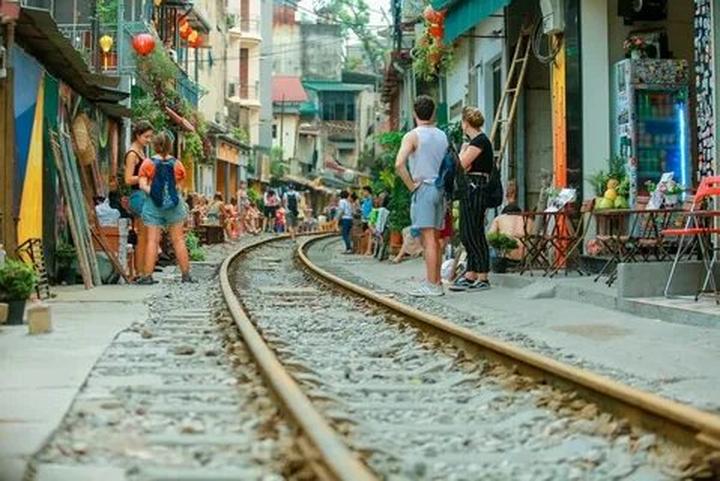 Hai ông trùm Điền Quân gặp - Cảm hứng video marketing từ Hotspot Matrix